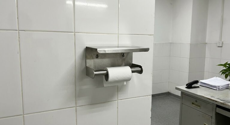 How Should B2B Buyers Source Multi-Functional Bathroom Fixtures?
